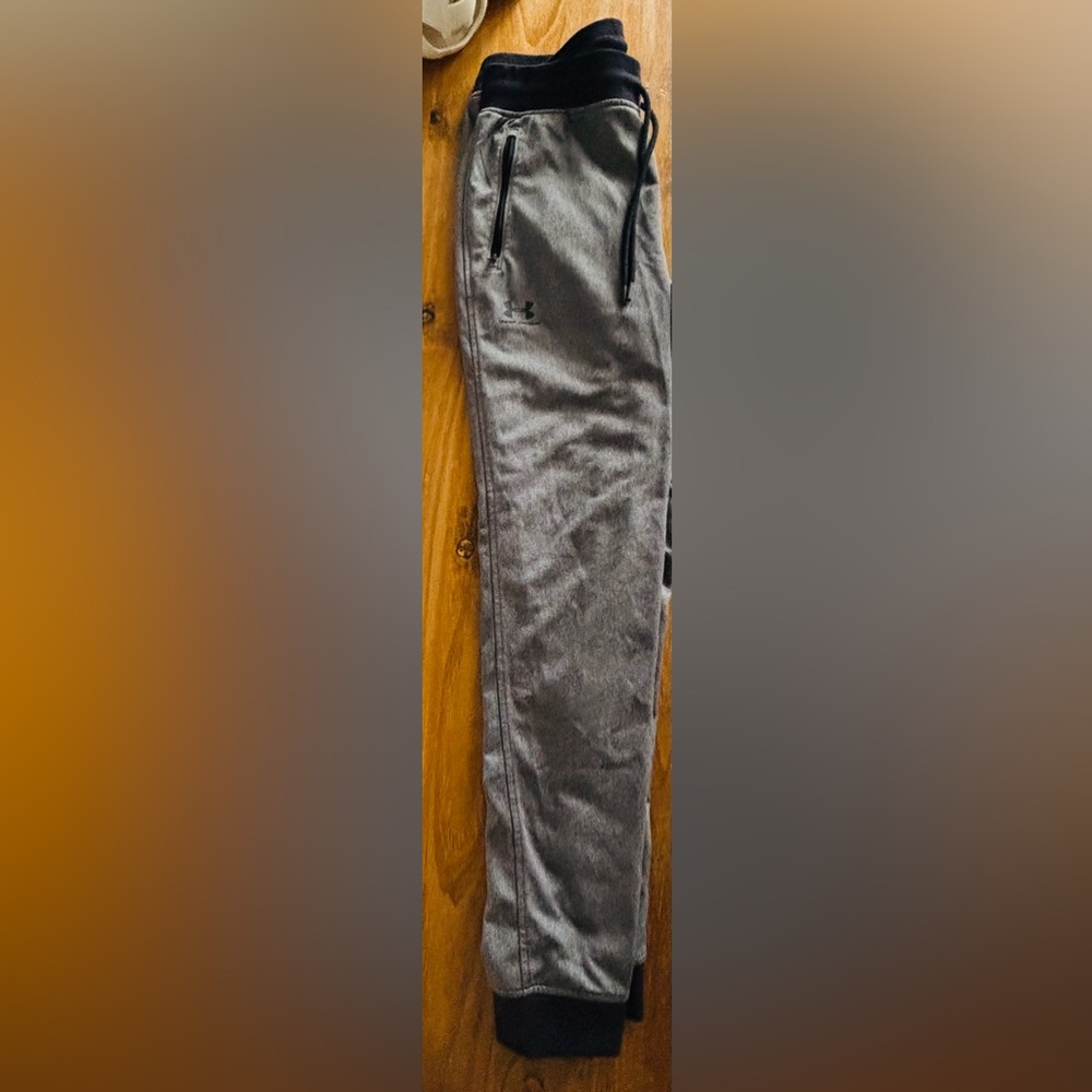 Under Armour Black and Gray Pants Men’s Large
